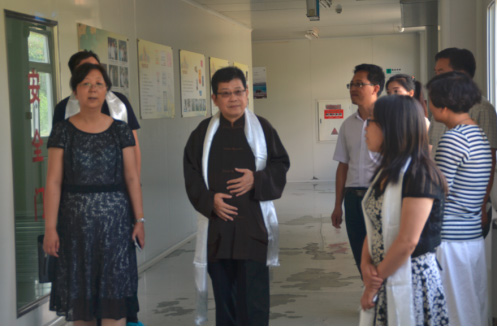 原香港衛(wèi)視執(zhí)行臺長楊錦麟先生一行蒞臨奇正集團參觀考察